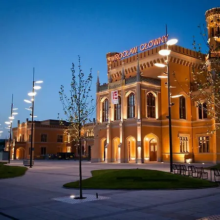 Aparts Dabrowskiego 호텔