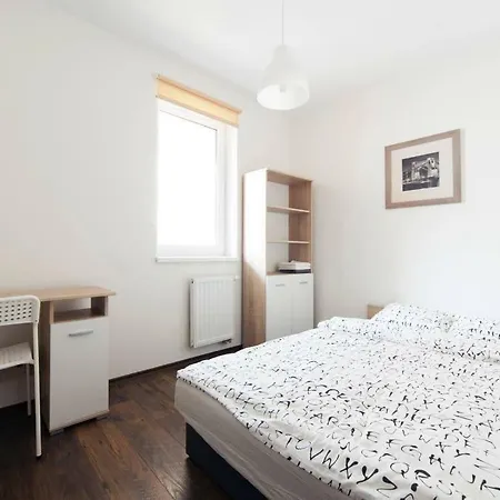 Aparts Dabrowskiego Hotel