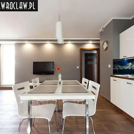 Aparts Dabrowskiego Apartment Wroclaw